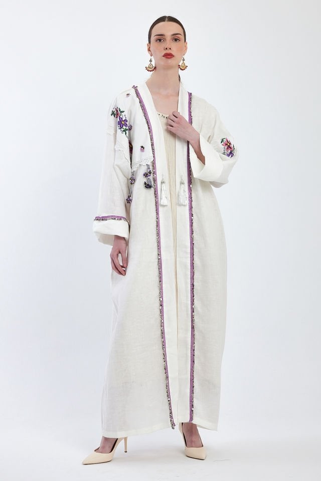 Special Design Abaya with Antique Pieces