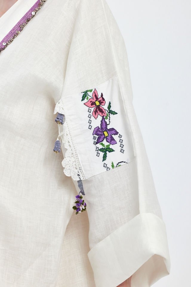 Special Design Abaya with Antique Pieces