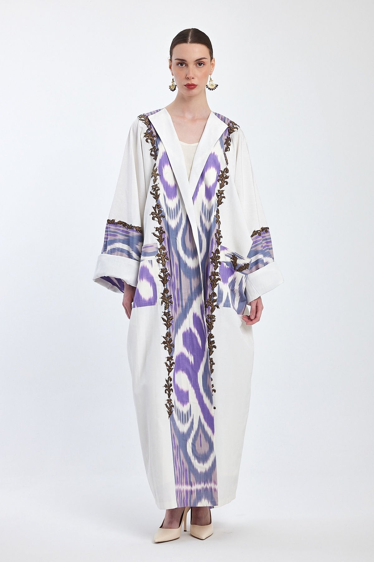 عباية بقطع قطنية انتيك على قماش قطن إيكات