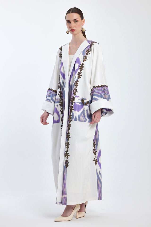 عباية بقطع قطنية انتيك على قماش قطن إيكات