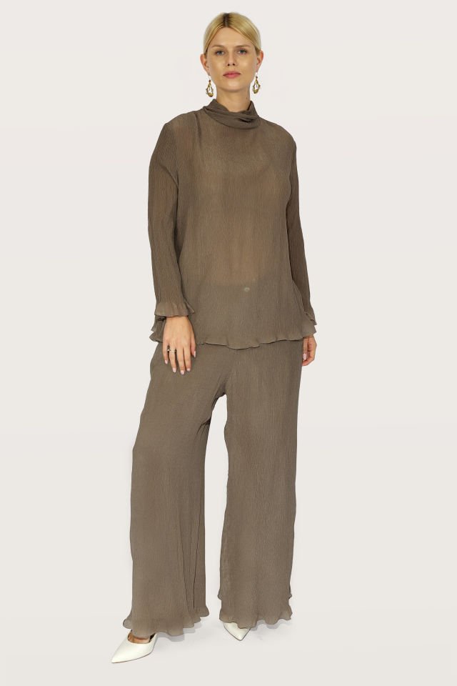 تطريز يدوي على أقمشة حريرية فاخرة بتصميم خاص مكون من 3 قطع