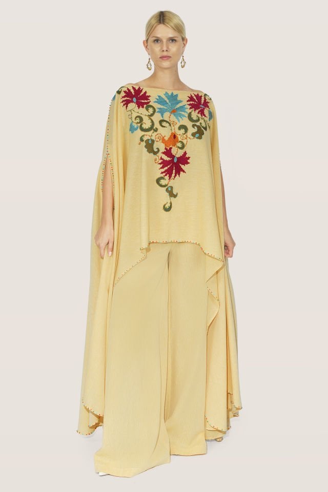 Handmade Antique Piece Set of 2 on Hand-Woven Cotton Fabric