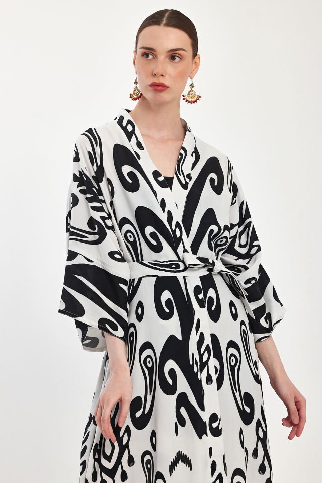 Saf Ipek Kimono