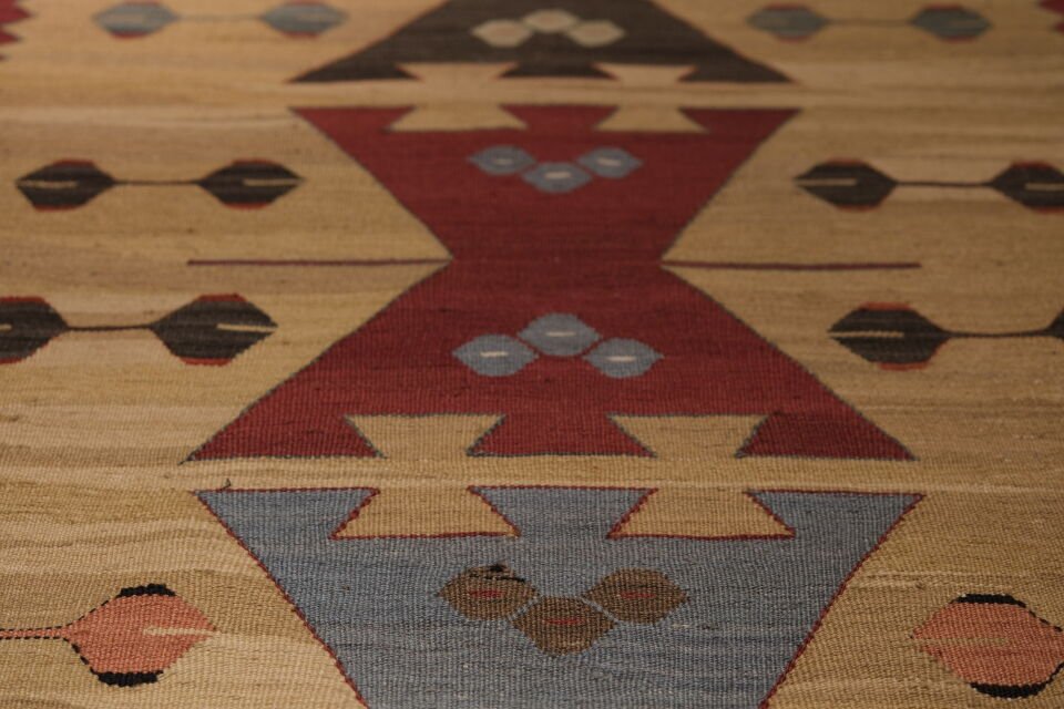 Wolf  Mouth Design Kilim Rug