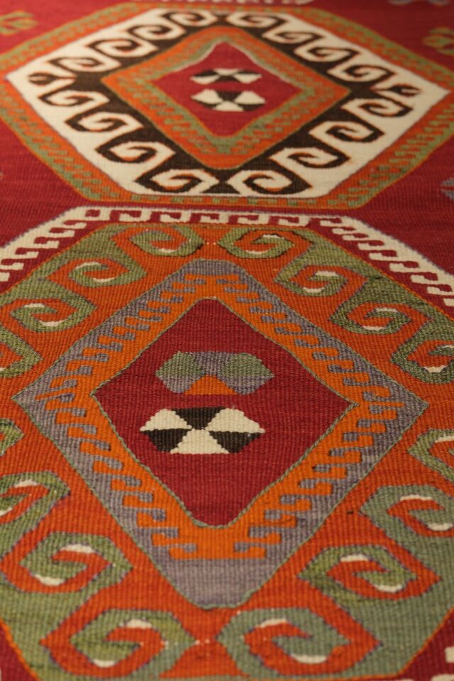 Vintage Mut Kilim Runner – 80-Year-Old Anatolian Handwoven Wool Rug