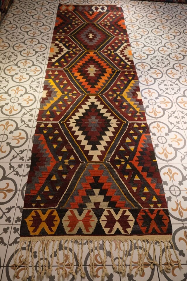Vintage Anatolian Kilim Runner – Geometric Tribal Design, Handwoven Wool