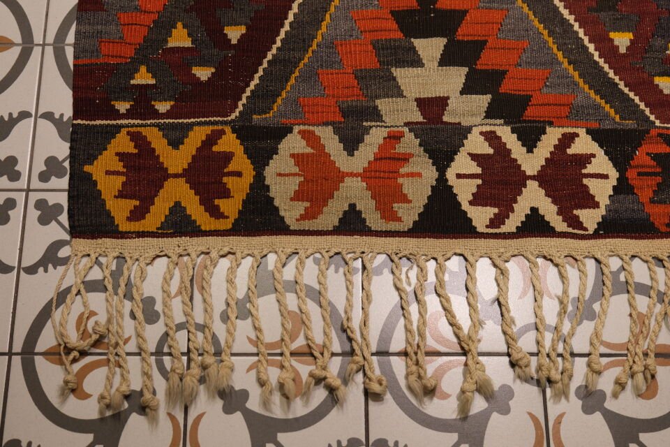 Vintage Anatolian Kilim Runner – Geometric Tribal Design, Handwoven Wool