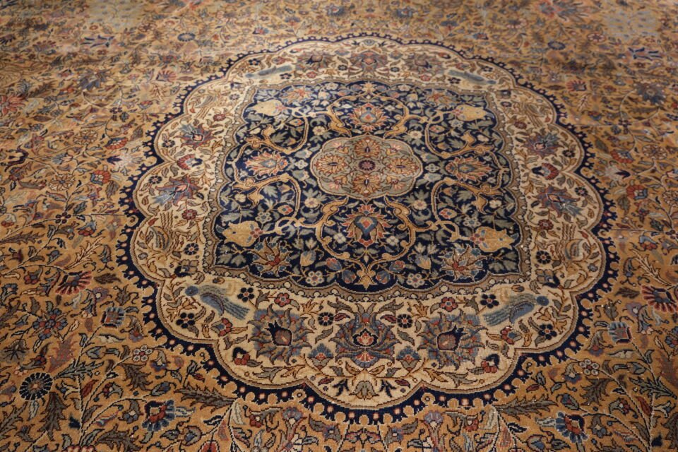 Antique Sivas Rug – Circa 1920s – Fine Wool | 334 cm x 485 cm