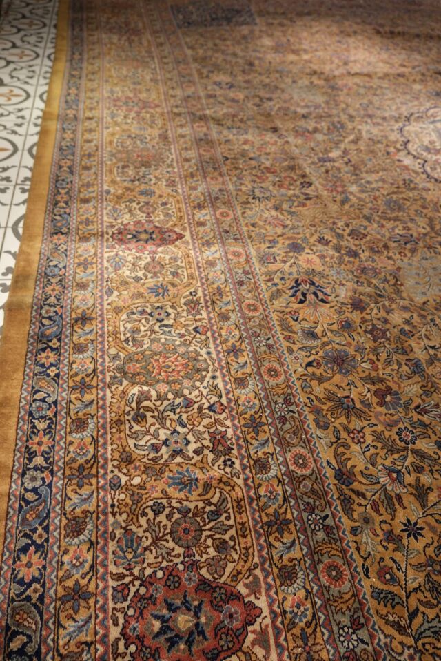 Antique Sivas Rug – Circa 1920s – Fine Wool | 334 cm x 485 cm