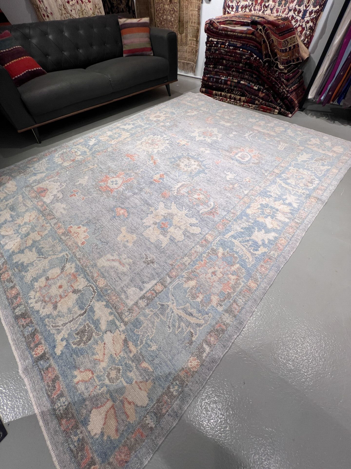 Handwoven Oushak Rug – Soft Pastel Anatolian Design (Oversize)