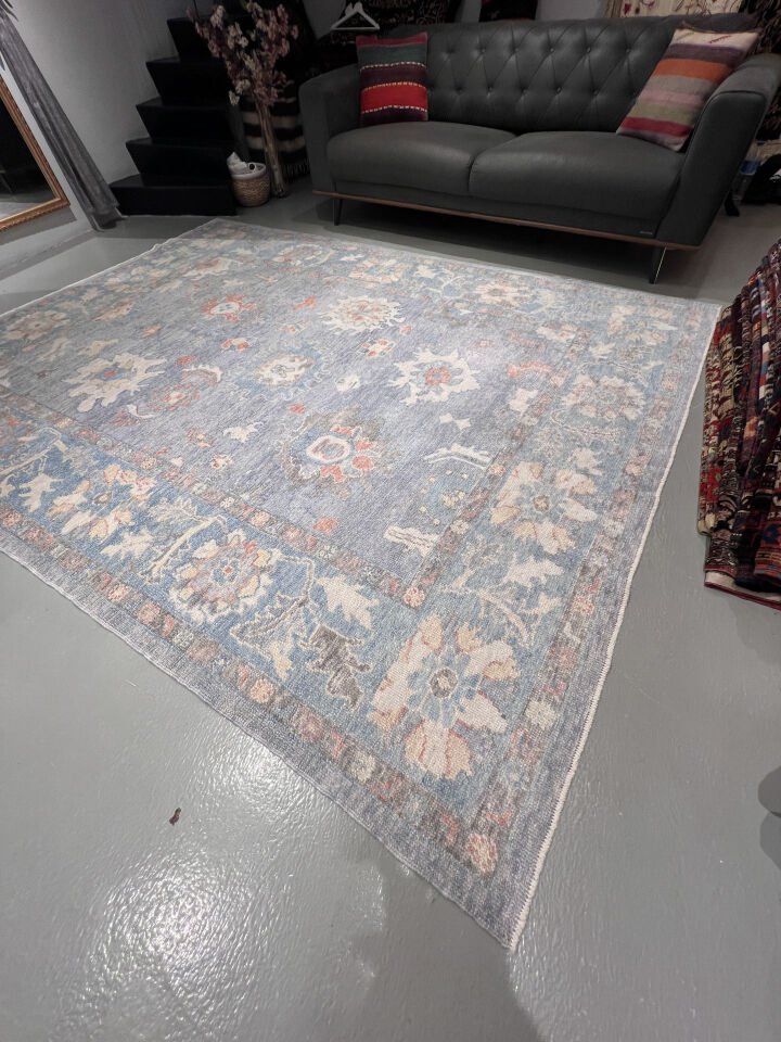Handwoven Oushak Rug – Soft Pastel Anatolian Design (Oversize)