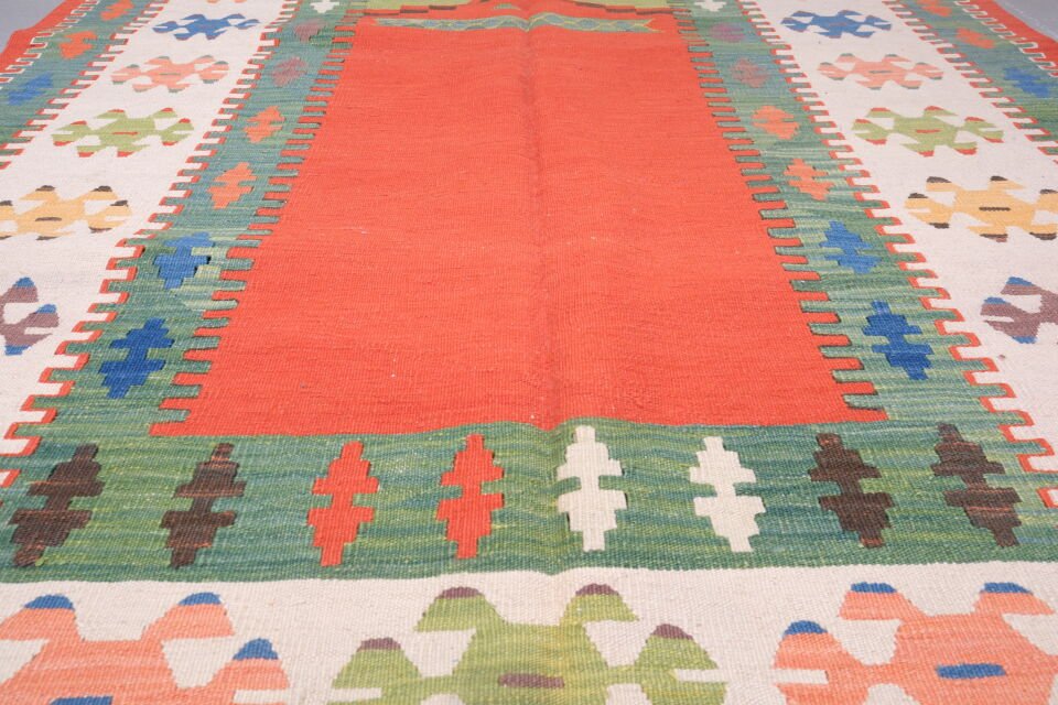 Handwoven Anatolian Kilim – Symbolic Prayer-Style Design | 156×215 cm | Nakishe