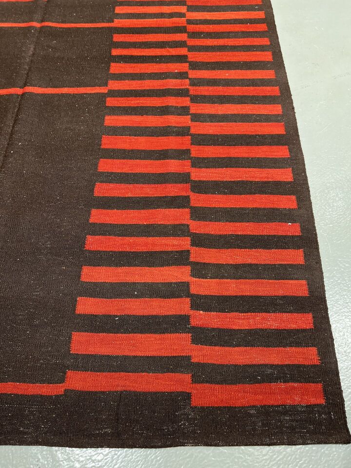 Modern Turkish Kilim Rug – Black & Red Geometric Design