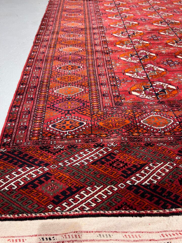 Antique Tekke Bukhara Rug - Circa 1920s Single-Knot Hand-Knotted Turkmen Carpet
